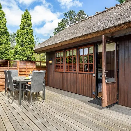 Pet Friendly In With Kitchen Holiday home *