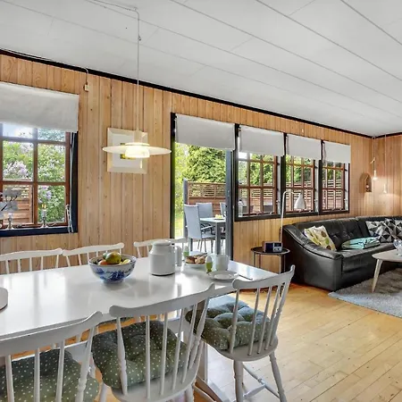Pet Friendly In With Kitchen * Vig